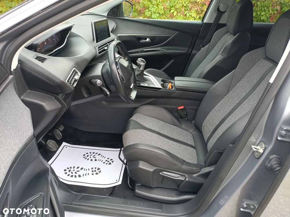 Peugeot 3008 PureTech 130 Stop & Start Allure - 16