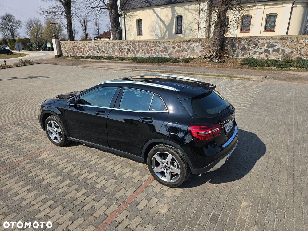 Mercedes-Benz GLA 200 7G-DCT AMG Line - 12