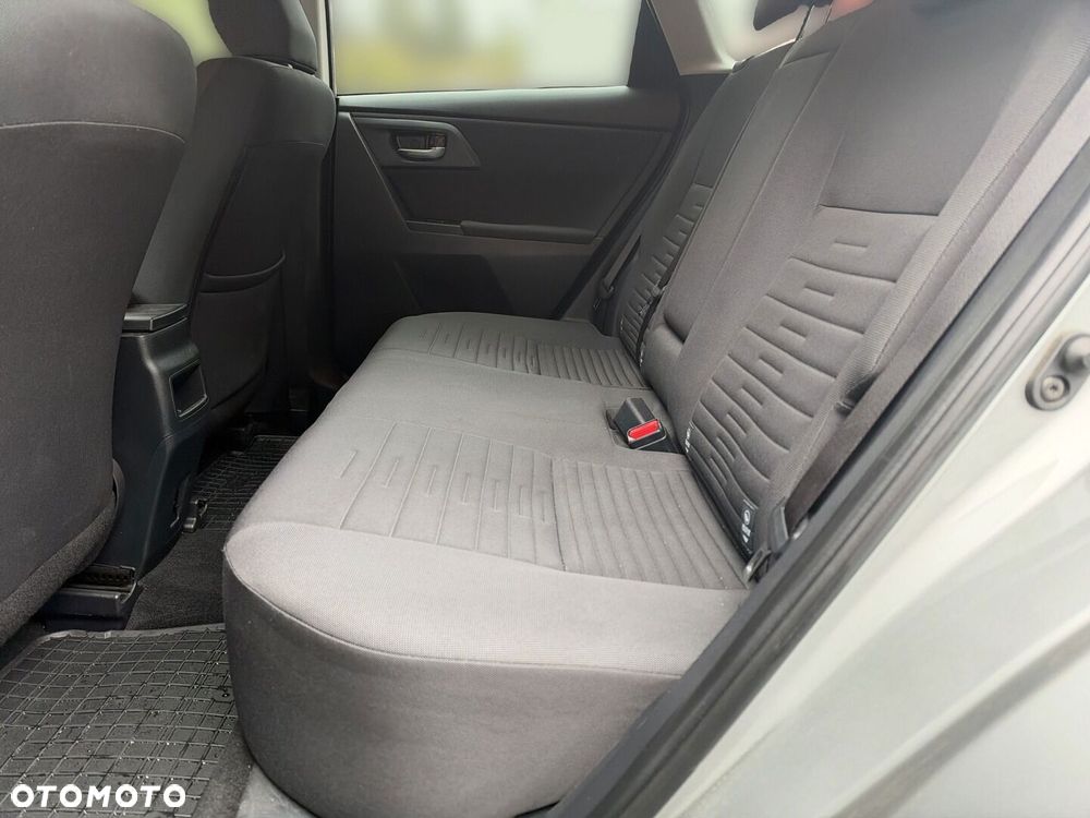 Toyota Auris 1.6 Premium Comfort - 11