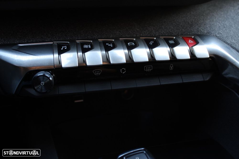 Peugeot 3008 1.2 PureTech Allure EAT6 - 20