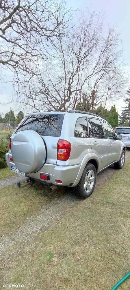 Toyota RAV4 2.0 VVT-i 4x4 - 4