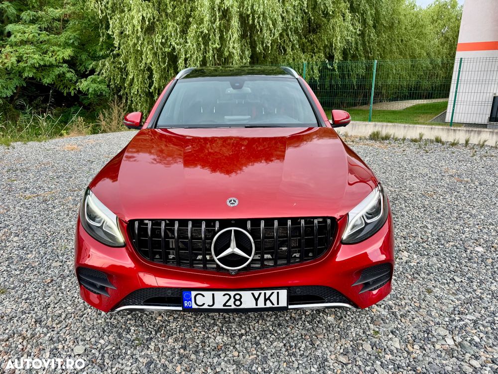 Mercedes-Benz GLC 300 4Matic 9G-TRONIC AMG Line - 3