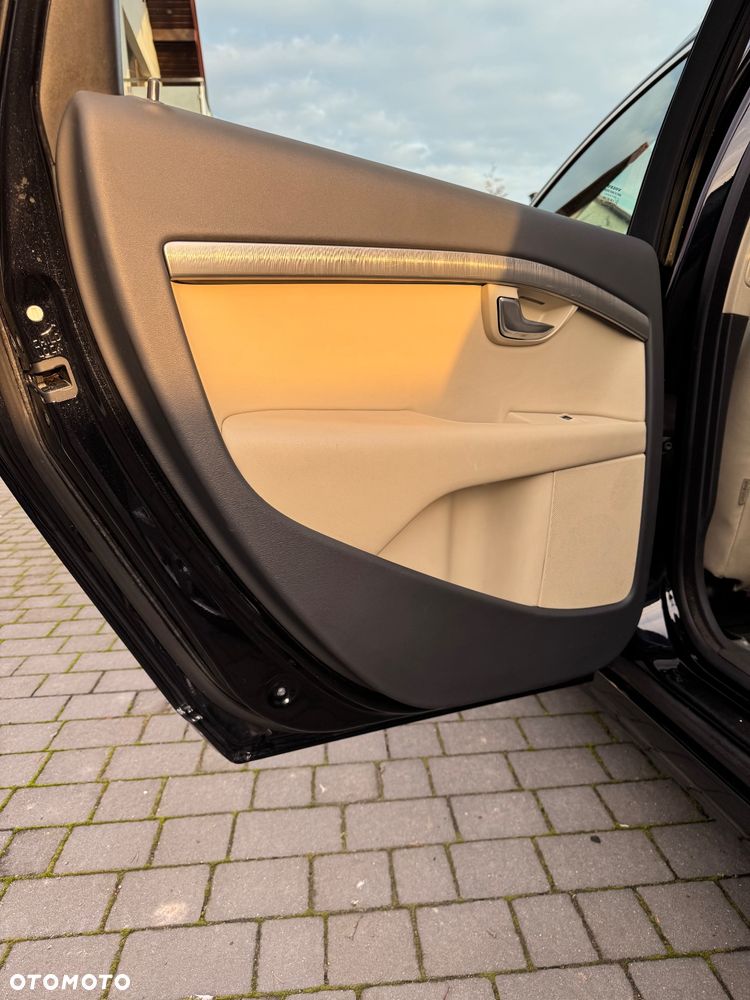 Volvo V70 2.0D Summum - 12