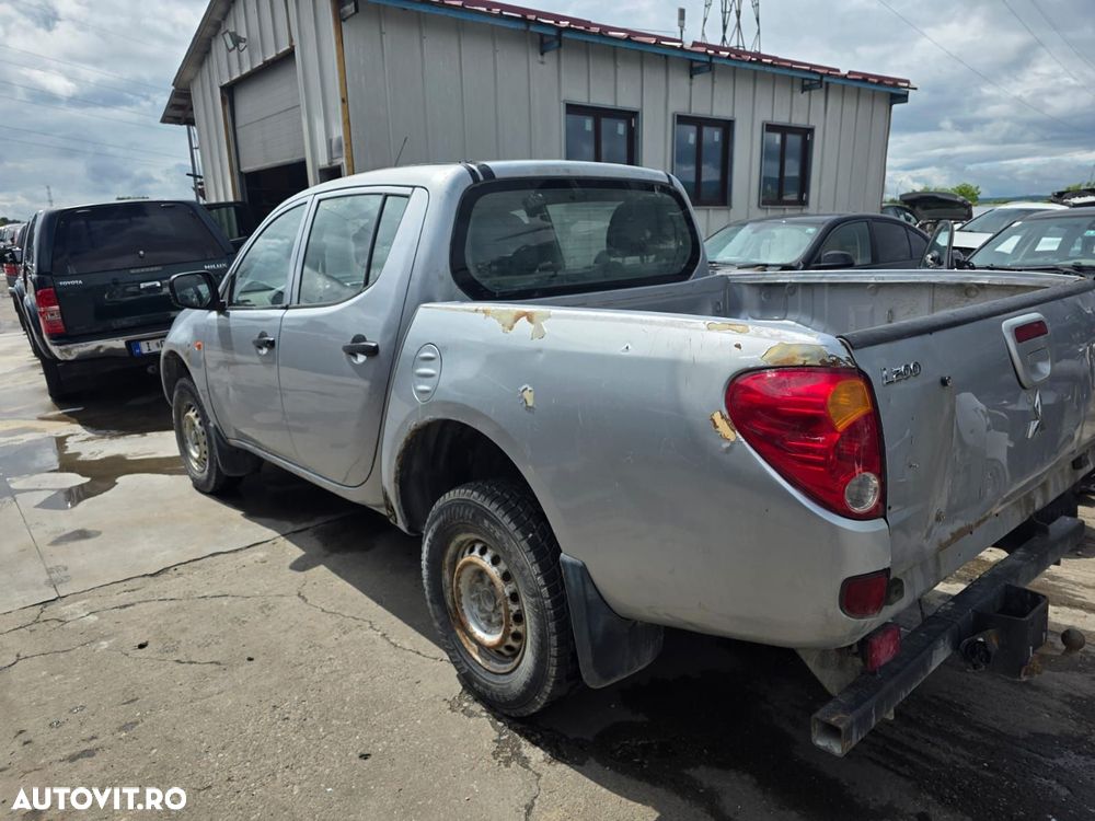 Dezmembram  Mitsubishi L200 2007 2.5did - 3