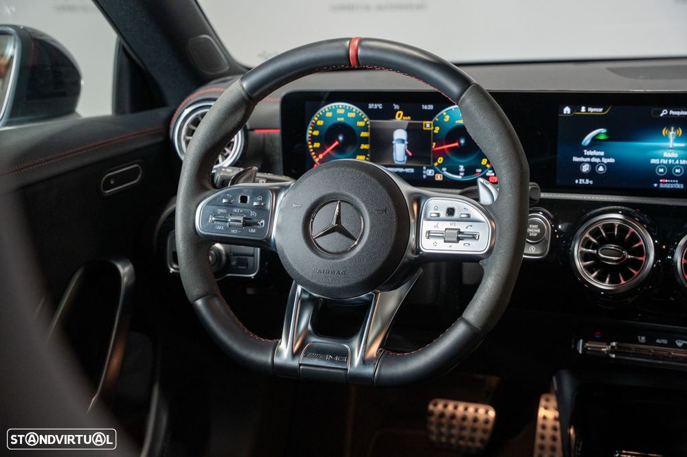 Mercedes-Benz CLA 35 AMG - 21