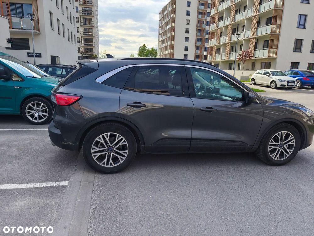 Ford Kuga - 6