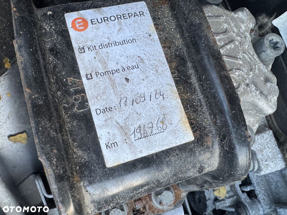 Citroën DS4 Cross 1.6 BlueHDi Be Chic S&S EAT6 - 29