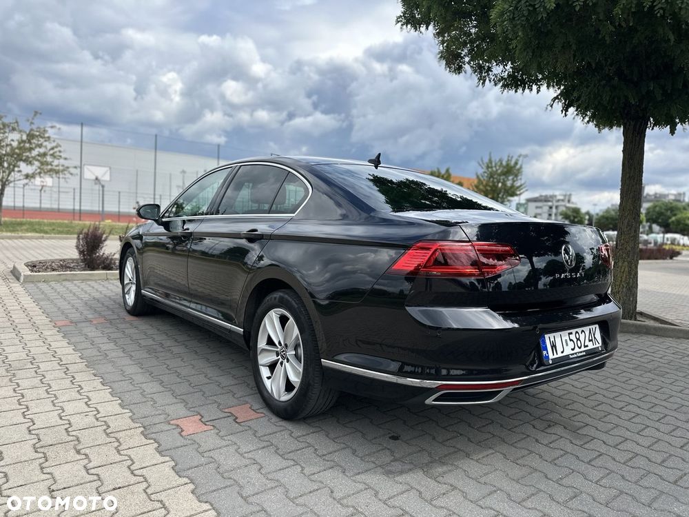 Volkswagen Passat 2.0 TSI Elegance DSG - 8