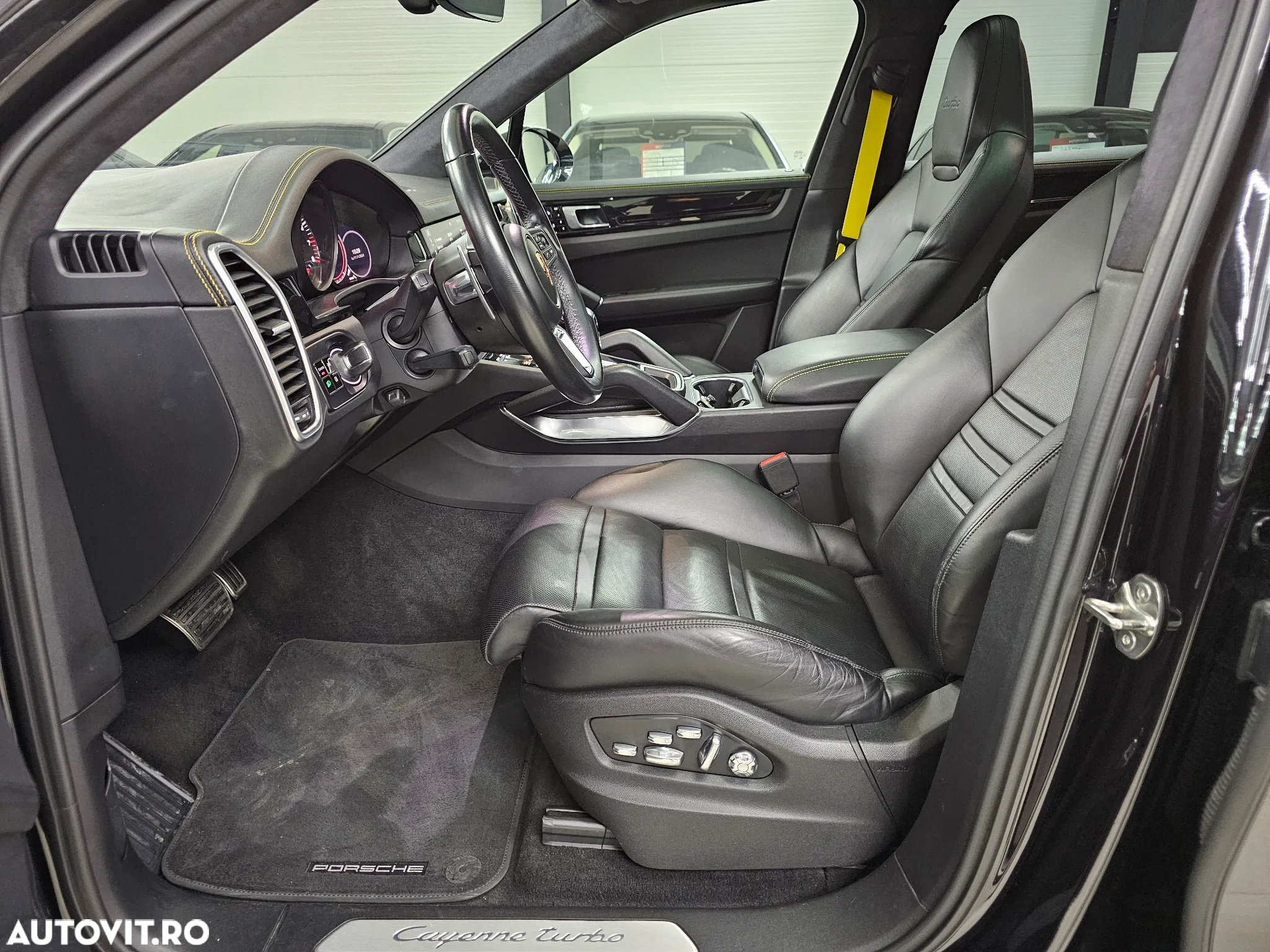 Porsche Cayenne Turbo - 10