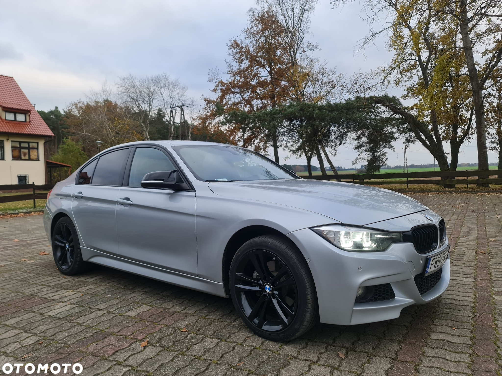 BMW Seria 3 330i - 14