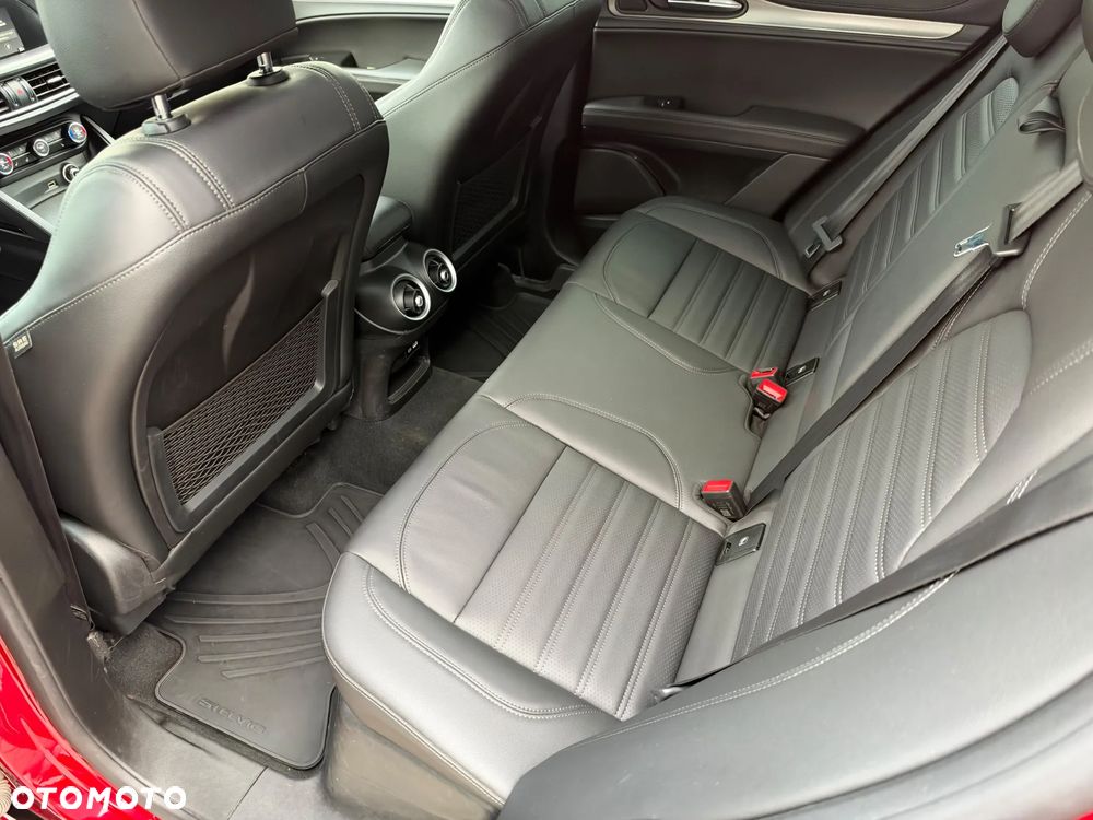 Alfa Romeo Stelvio 2.0 Turbo Veloce TI Q4 - 12