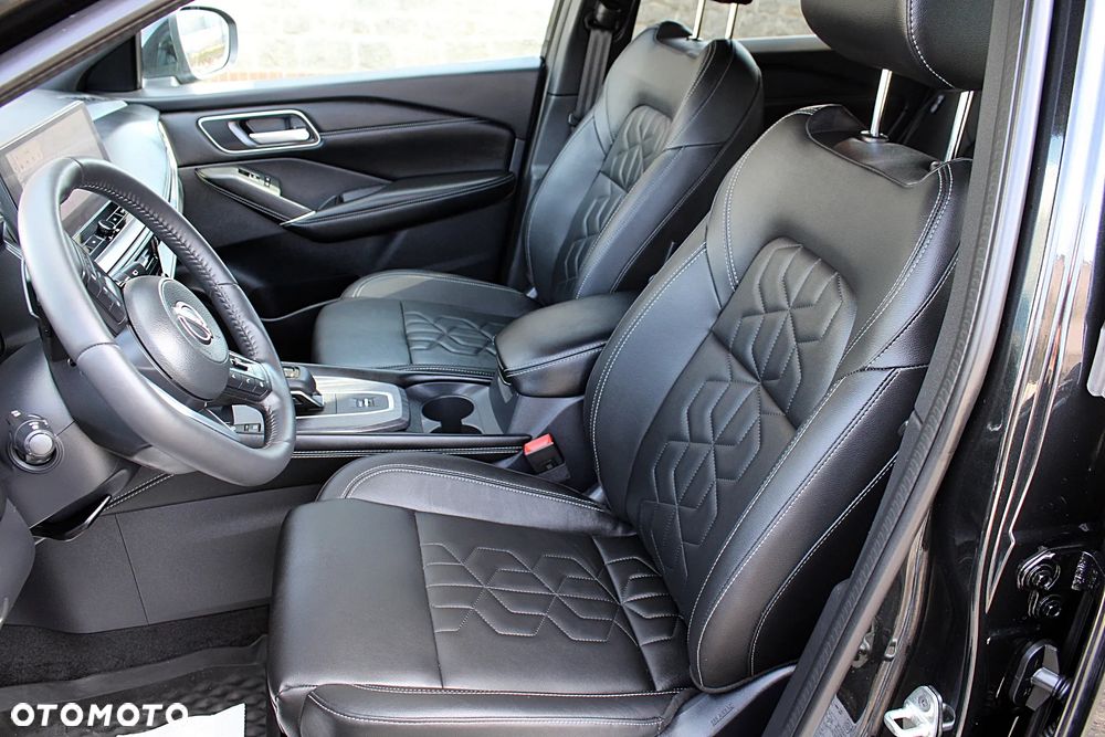 Nissan Qashqai 1.3 DIG-T Tekna DCT - 29