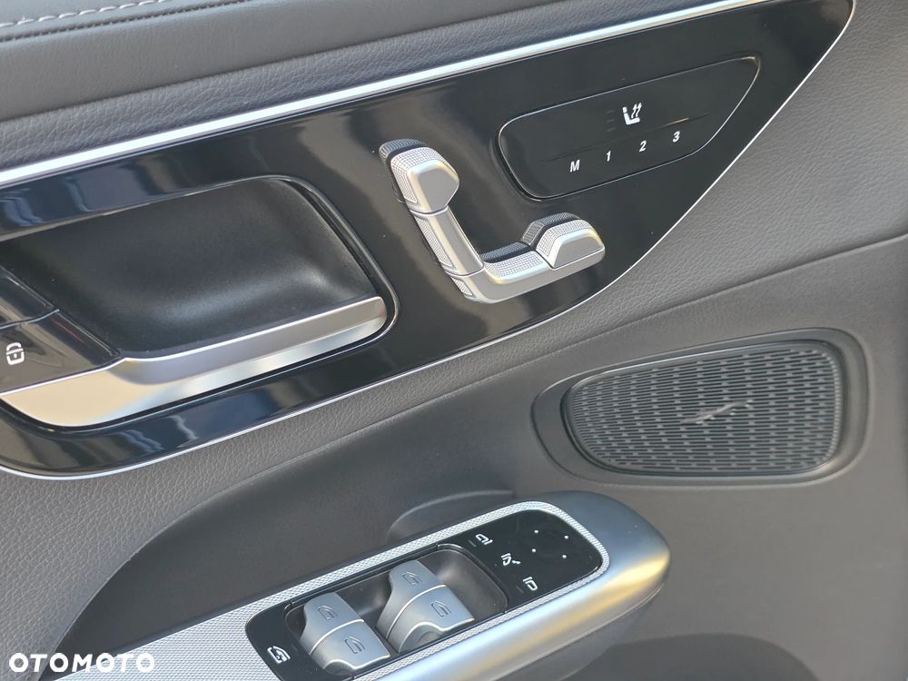 Mercedes-Benz GLC 300 mHEV 4-Matic AMG Line - 12