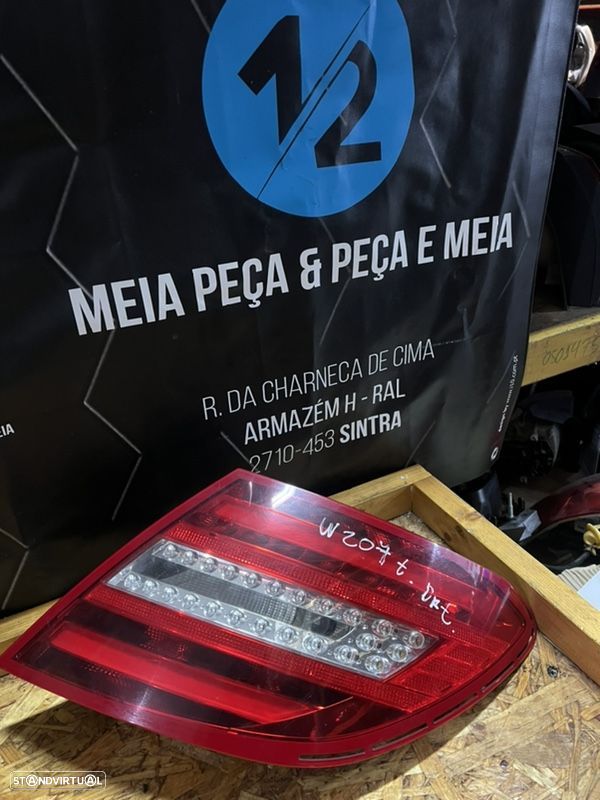 Farolim traseiro direito Mercedes W207 - 1