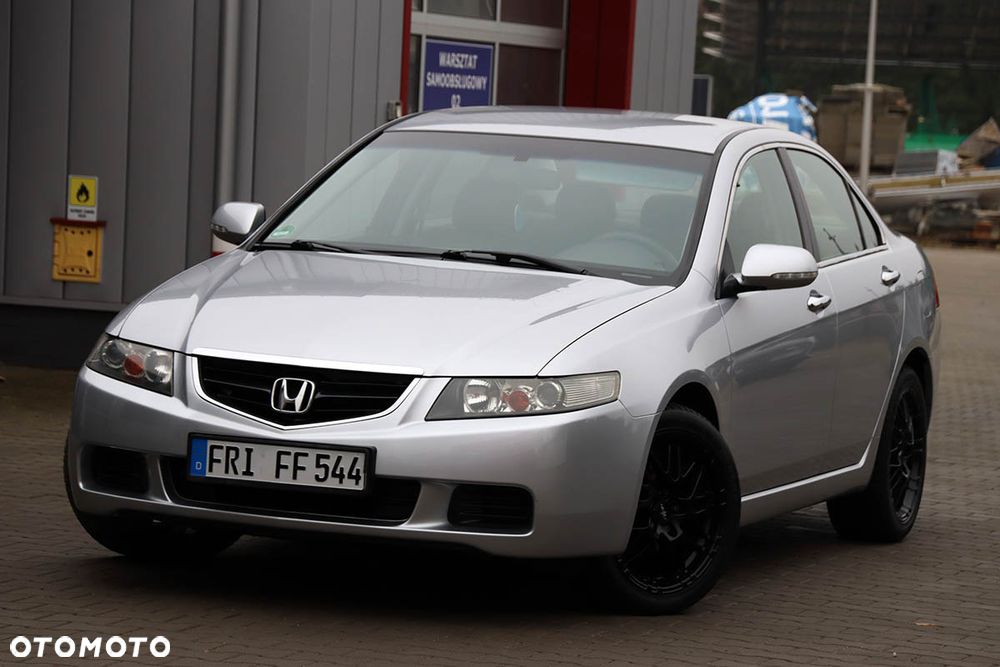Honda Accord 2.0 i Executive - 1