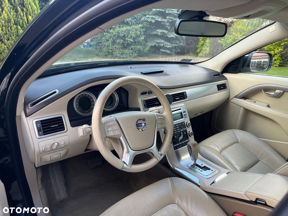 Volvo XC 70 D5 AWD Summum - 11