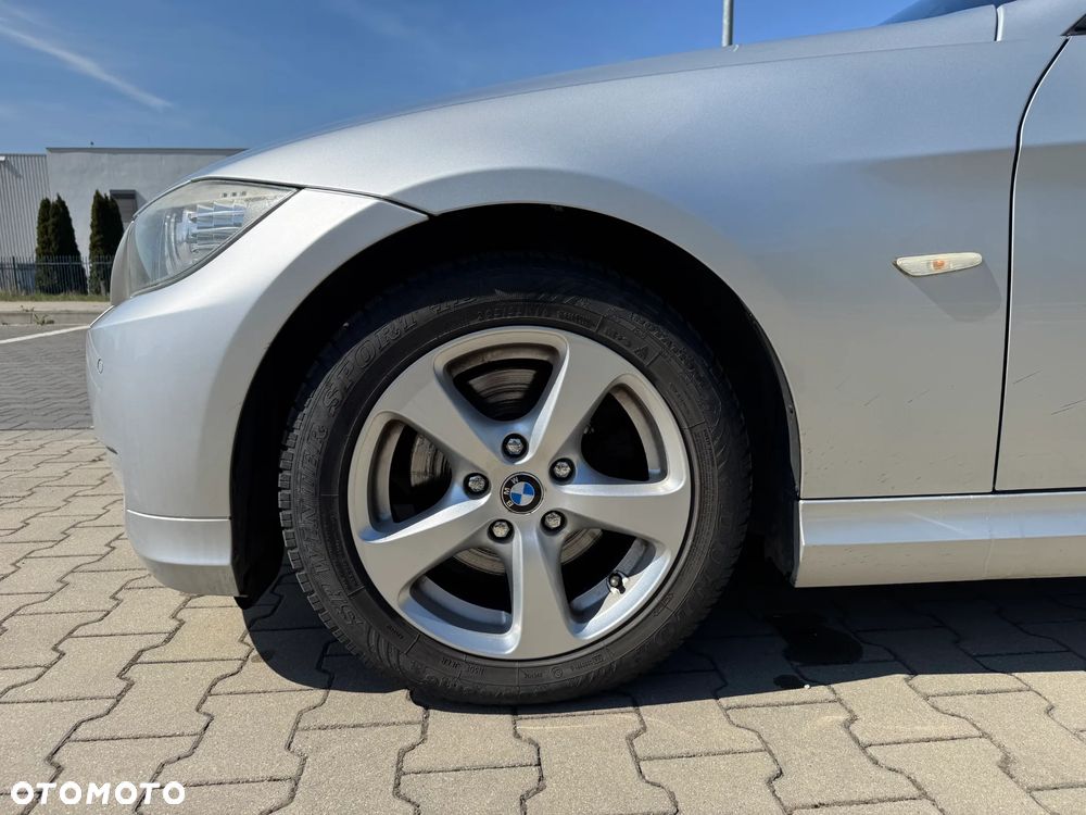 BMW Seria 3 320d DPF - 25