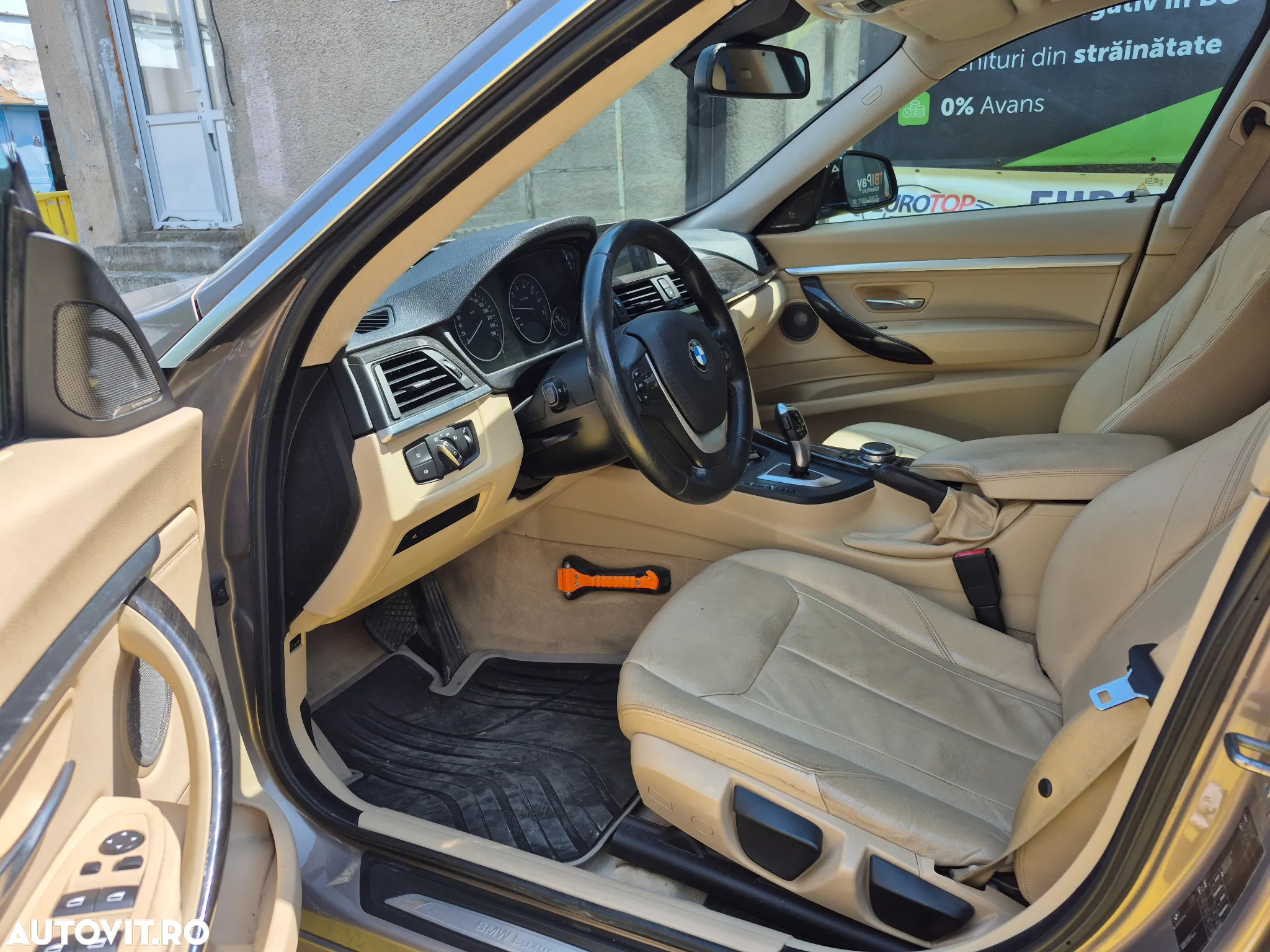 BMW Seria 3 320i GT Aut. Luxury Line - 9