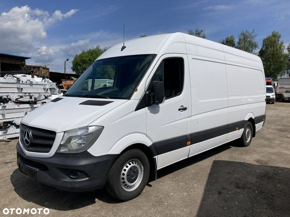 Mercedes-Benz Sprinter - 1