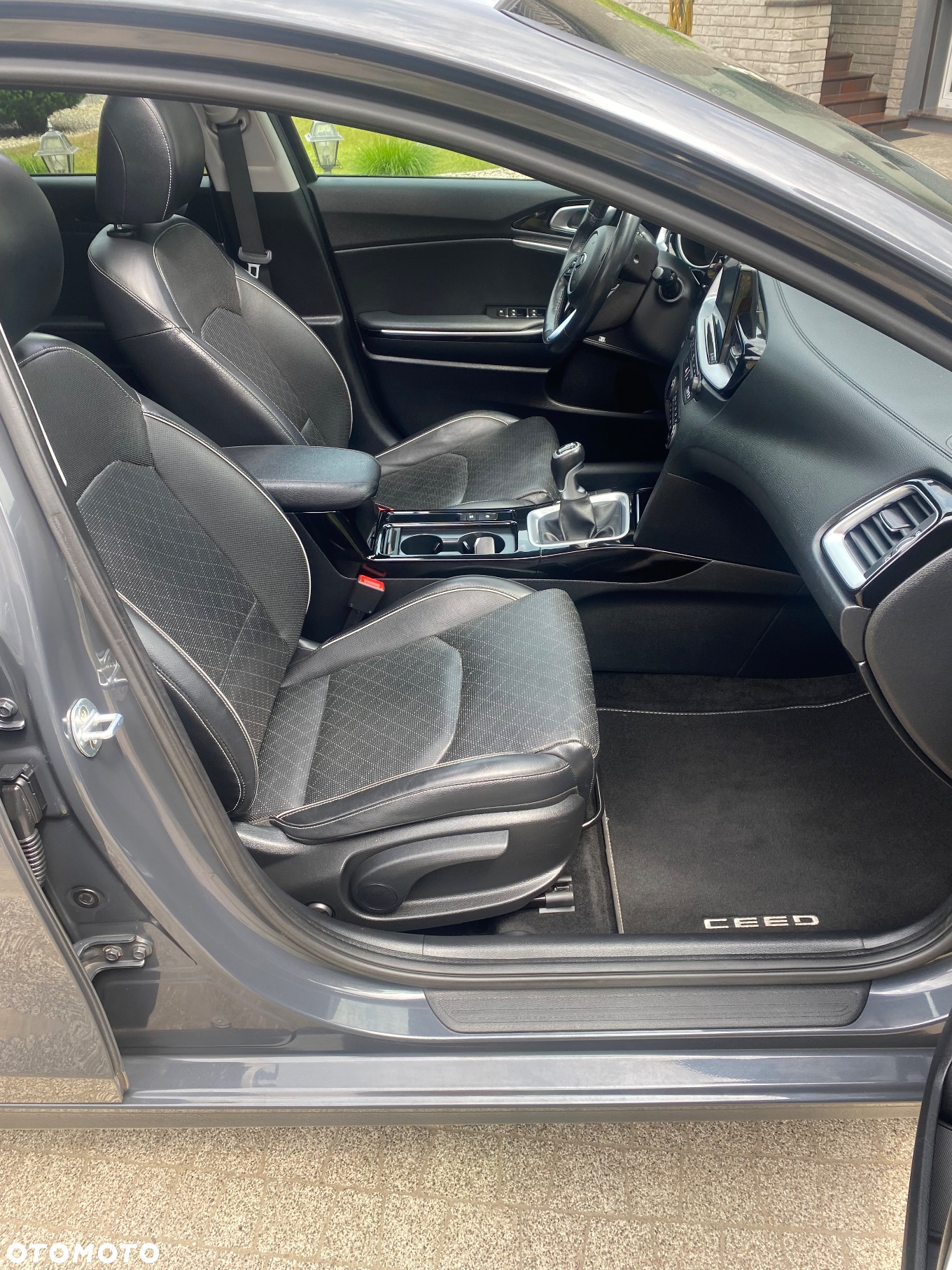 Kia Ceed 1.6 CRDi Platinum Edition - 20