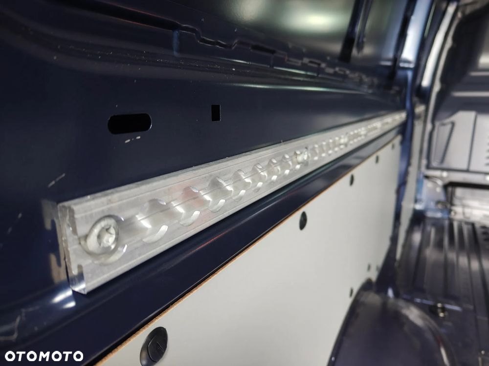 Mercedes-Benz Vito - 27