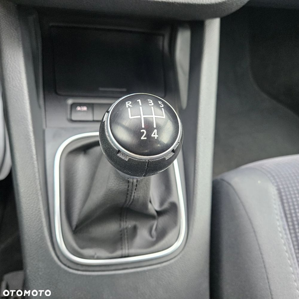 Volkswagen Jetta 1.9 TDI United - 31