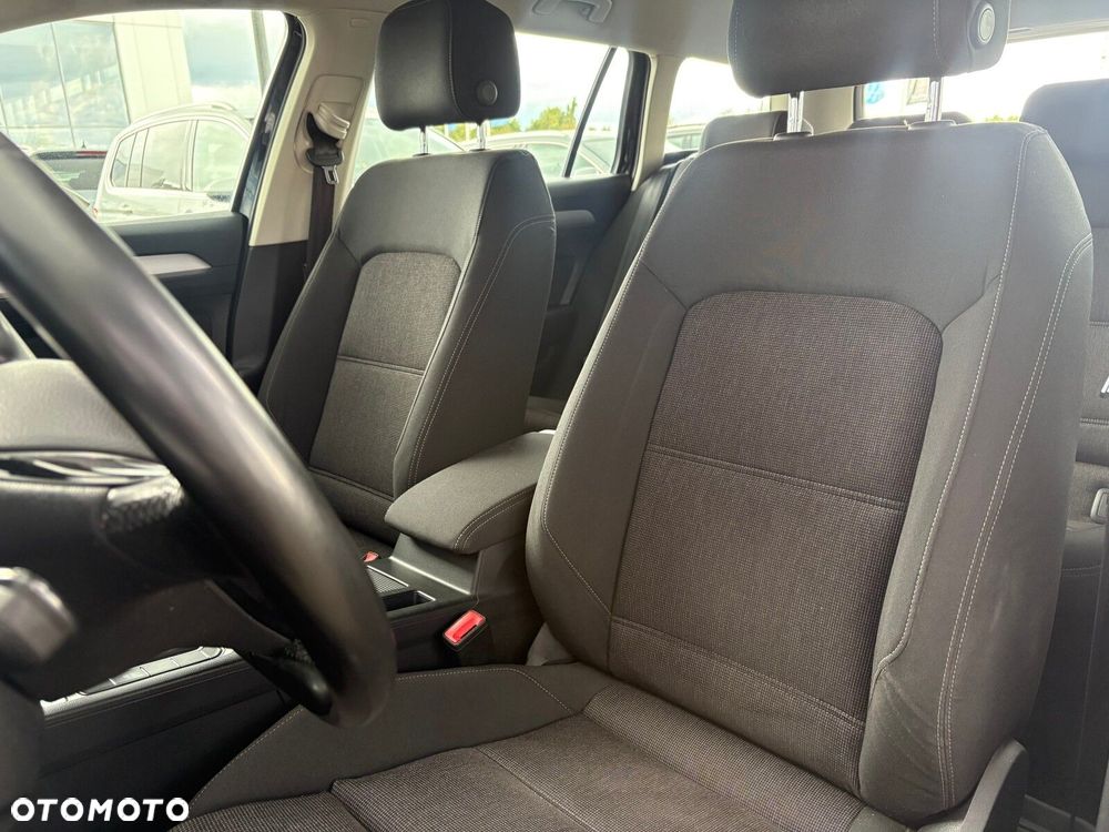 Volkswagen Passat - 13