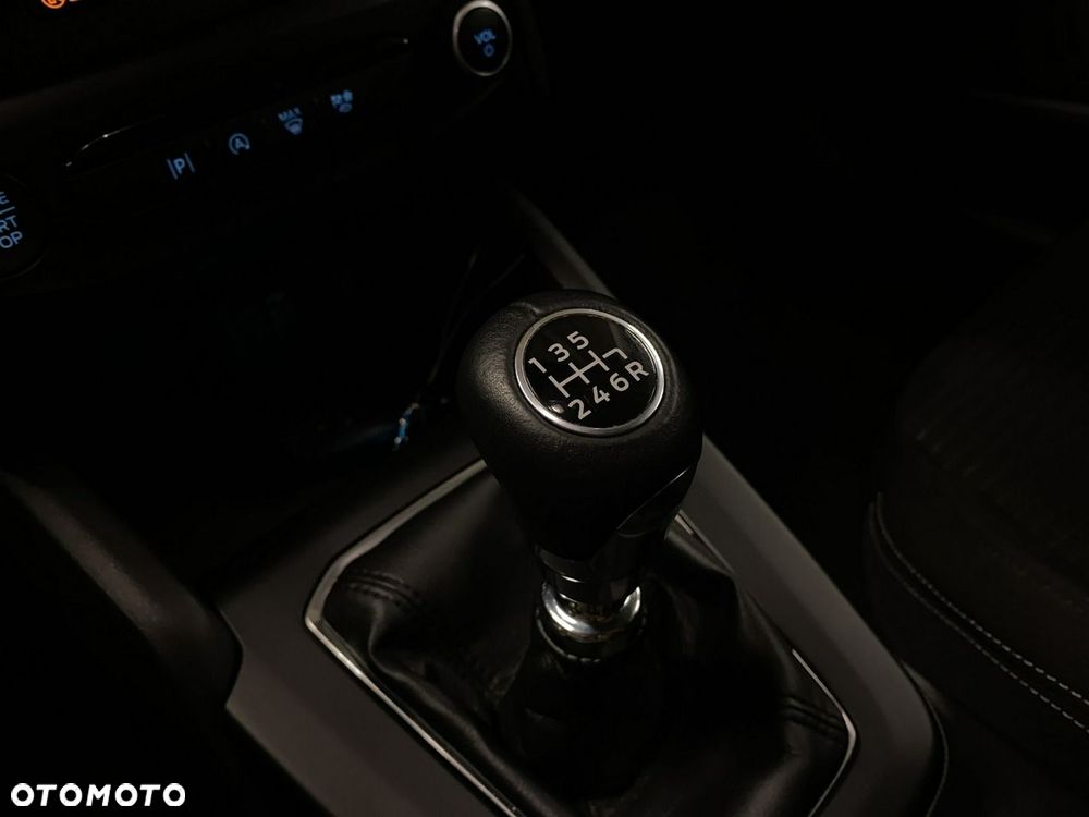 Ford Focus - 32