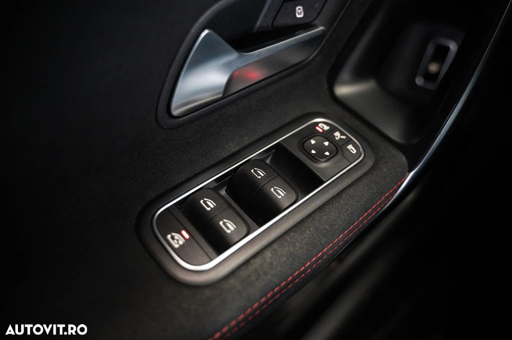 Mercedes-Benz A 220 d Sedan 8G-DCT AMG Line - 26