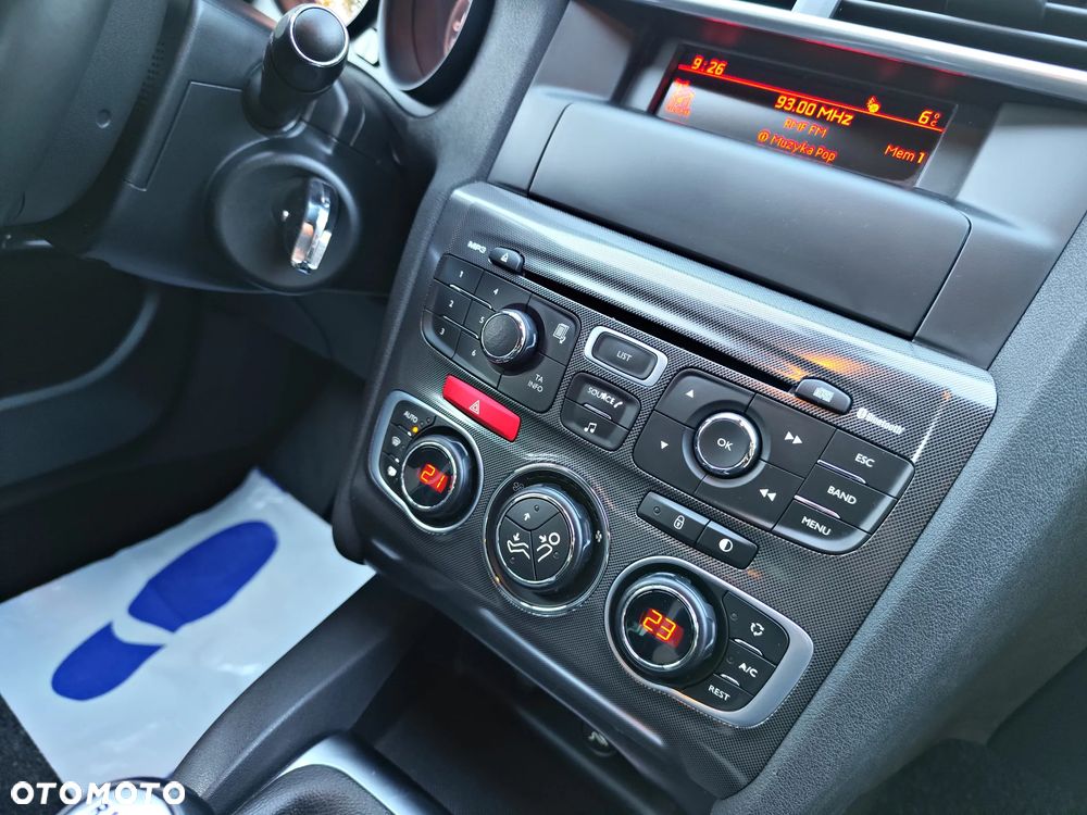 Citroën C4 e-HDi 110 Stop/Start System Selection - 34