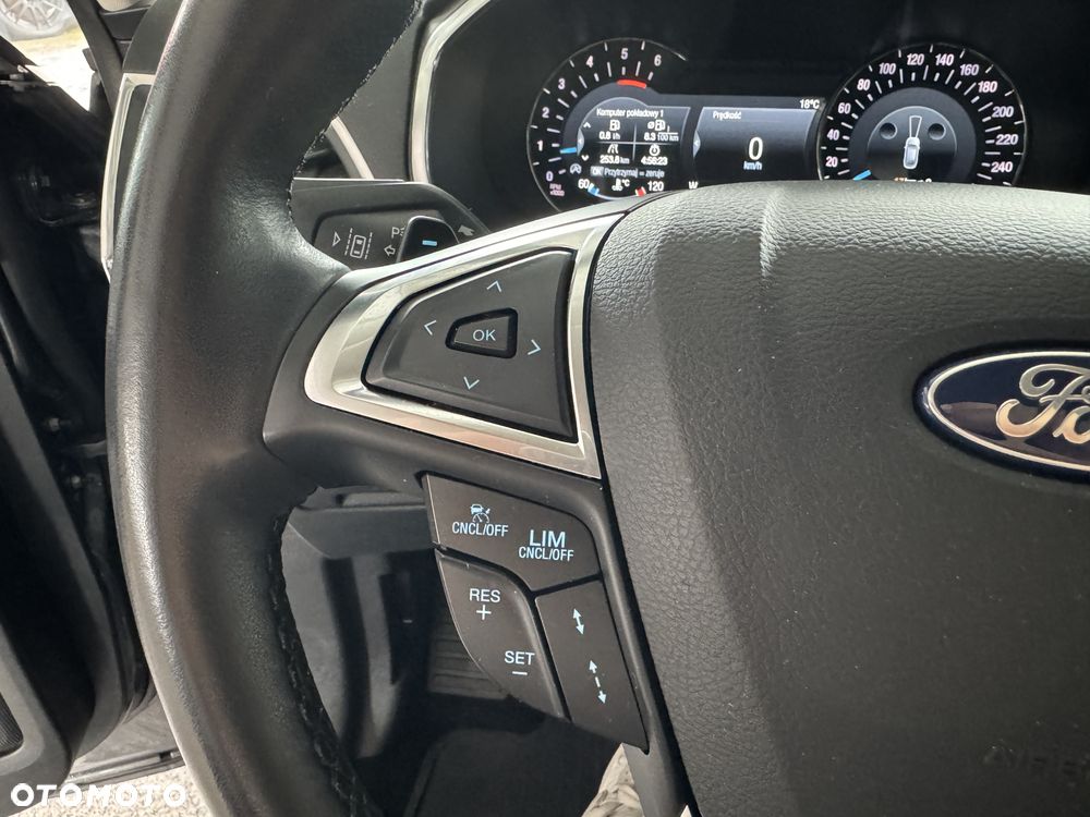Ford S-Max - 24