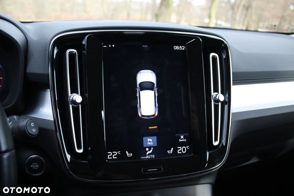 Volvo XC 40 D3 Momentum Pro - 32