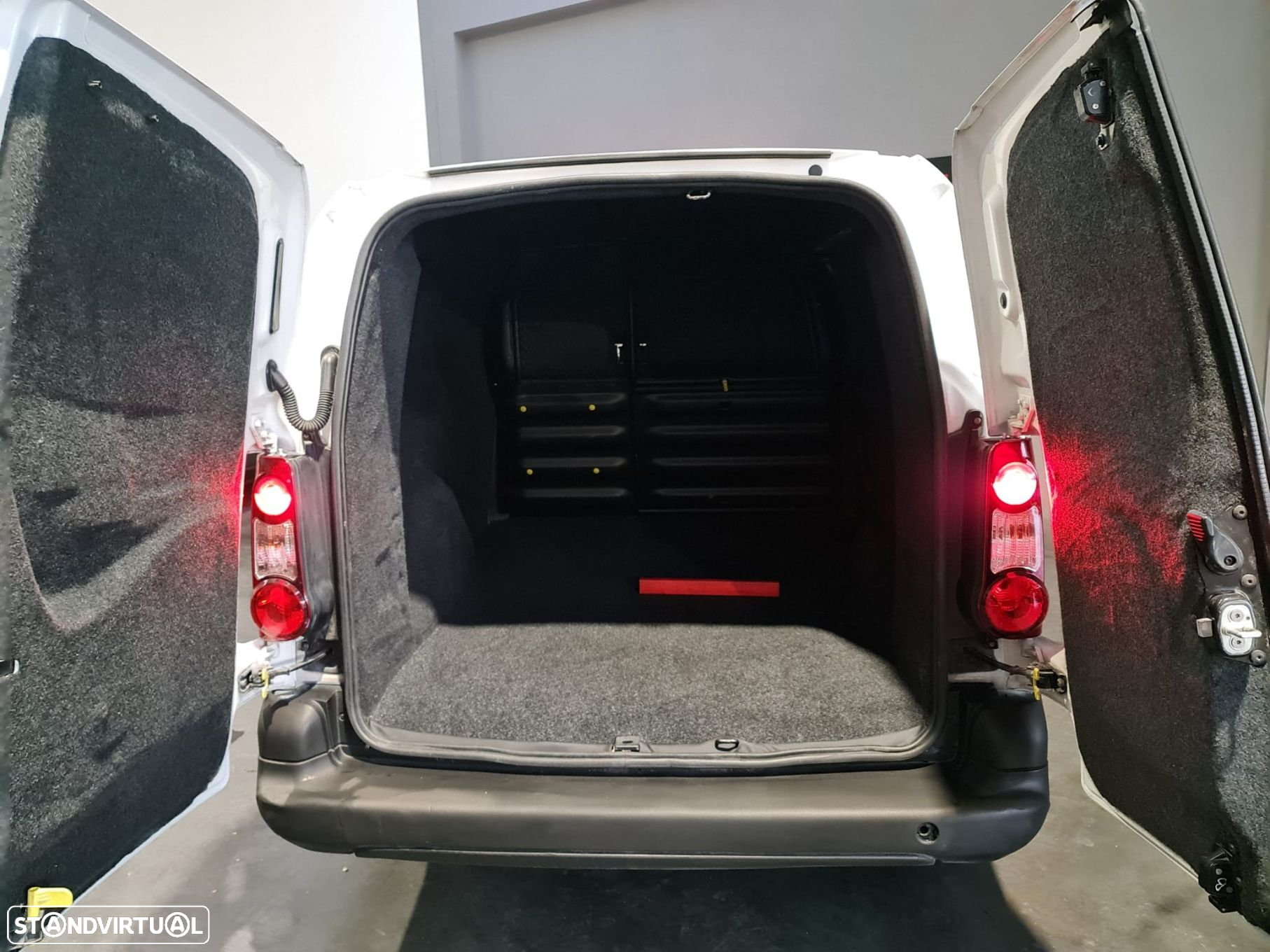 Citroën Berlingo 1.6 HDi L1 3L - 17