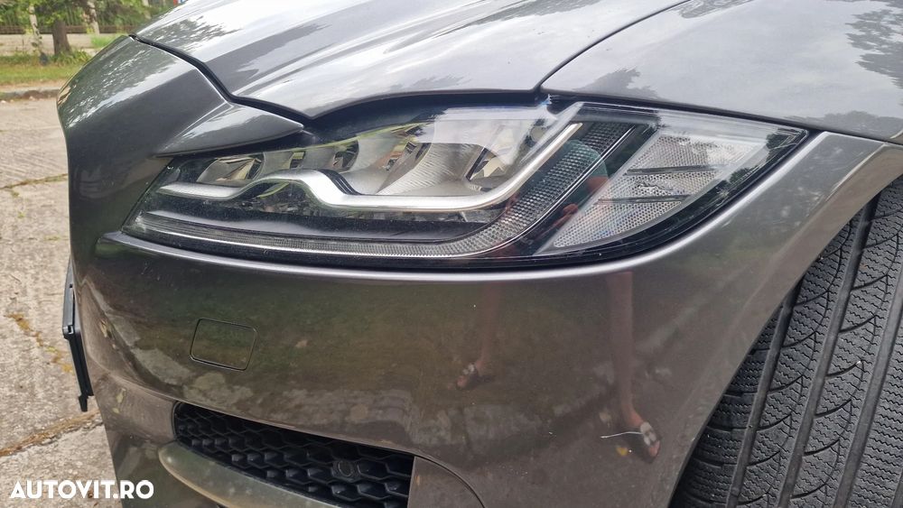 Jaguar XF - 27
