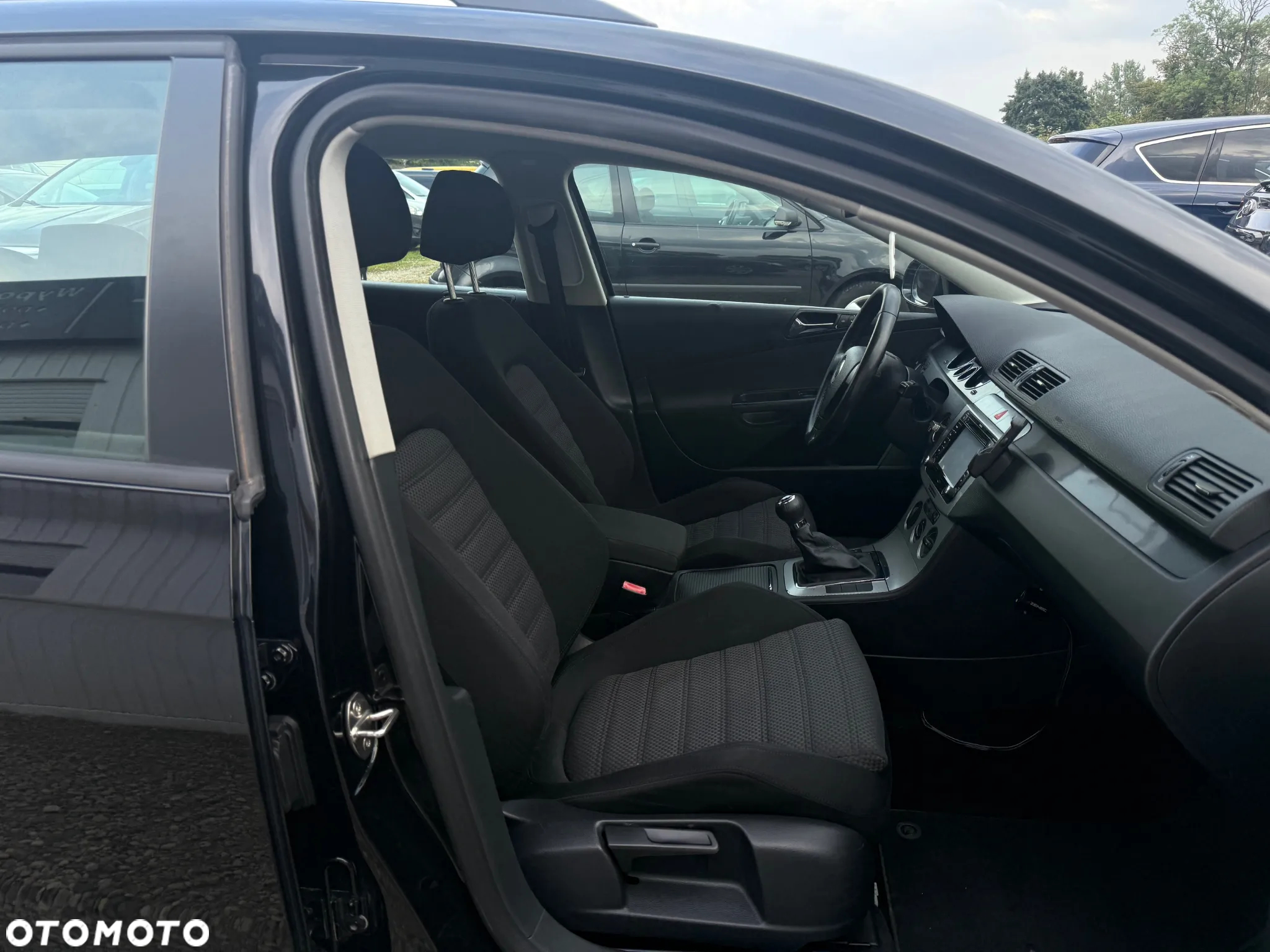 Volkswagen Passat 2.0 TDI DPF Sportline - 21