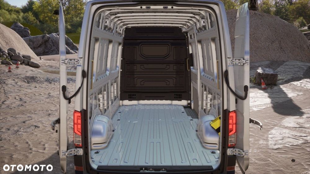 Volkswagen Crafter 35 2.0 TDI 177 KM L4H3 4MOTION - 38