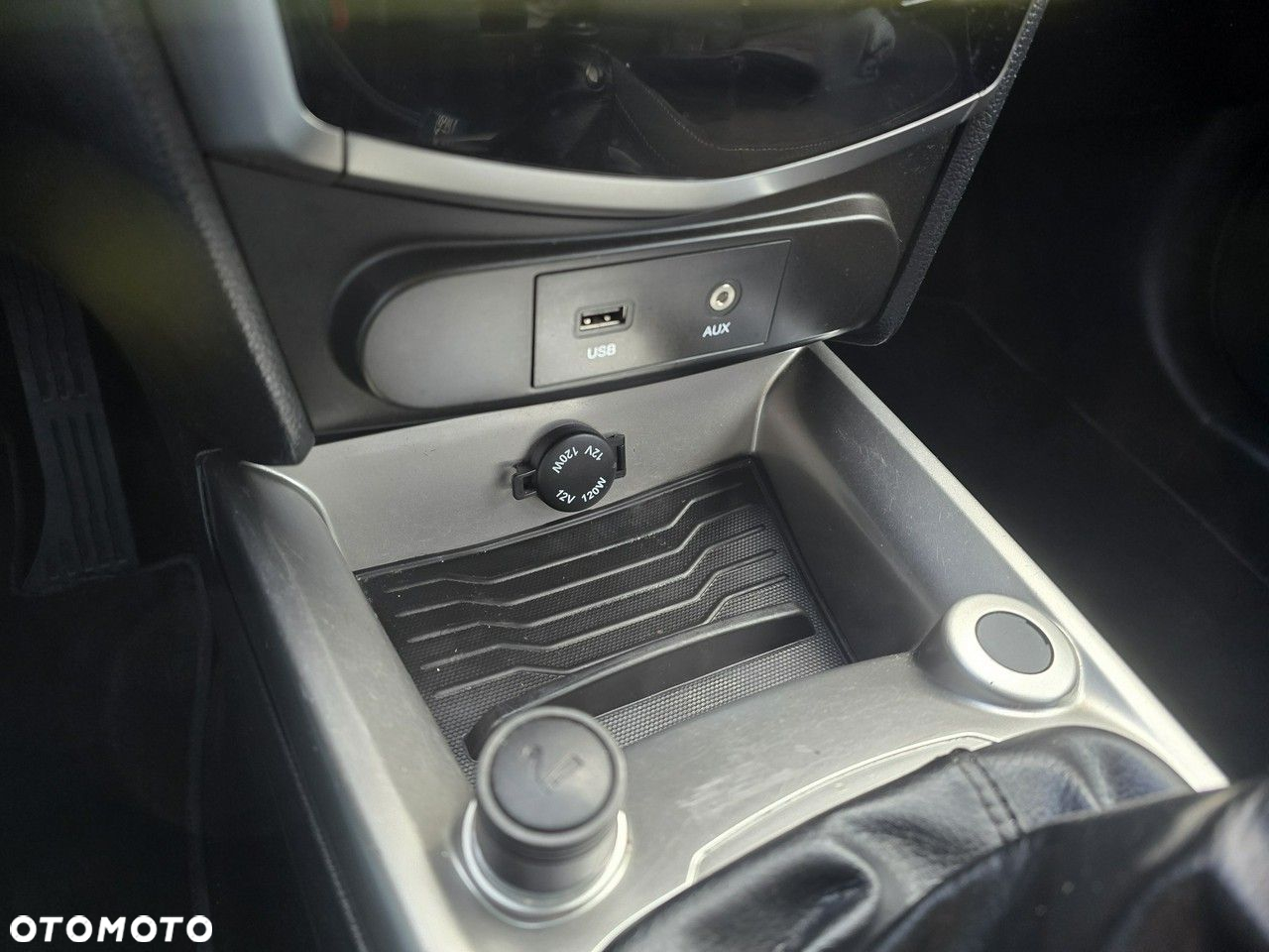 SsangYong/KGM Tivoli - 8