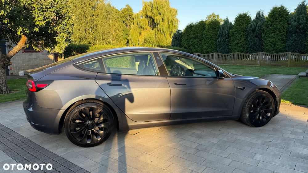 Tesla Model 3 Langstreckenbatterie Allradantrieb Dual Motor - 3