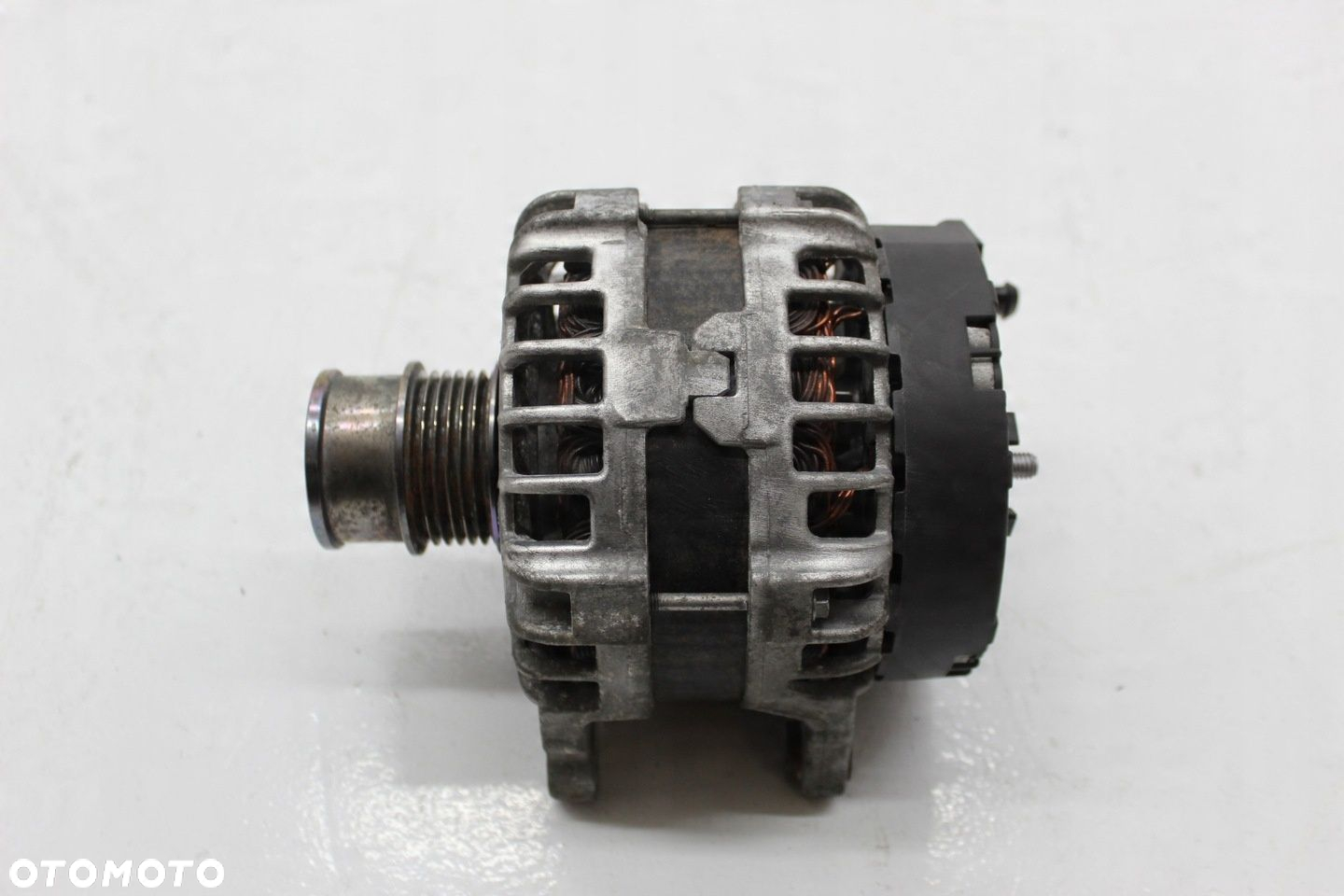 VW PASSAT B8 ALTERNATOR 04E903021P - 2