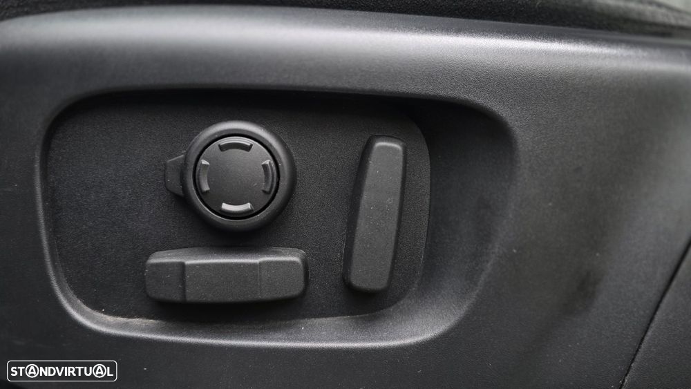 Land Rover Range Rover Evoque D180 R-Dynamic HSE - 30