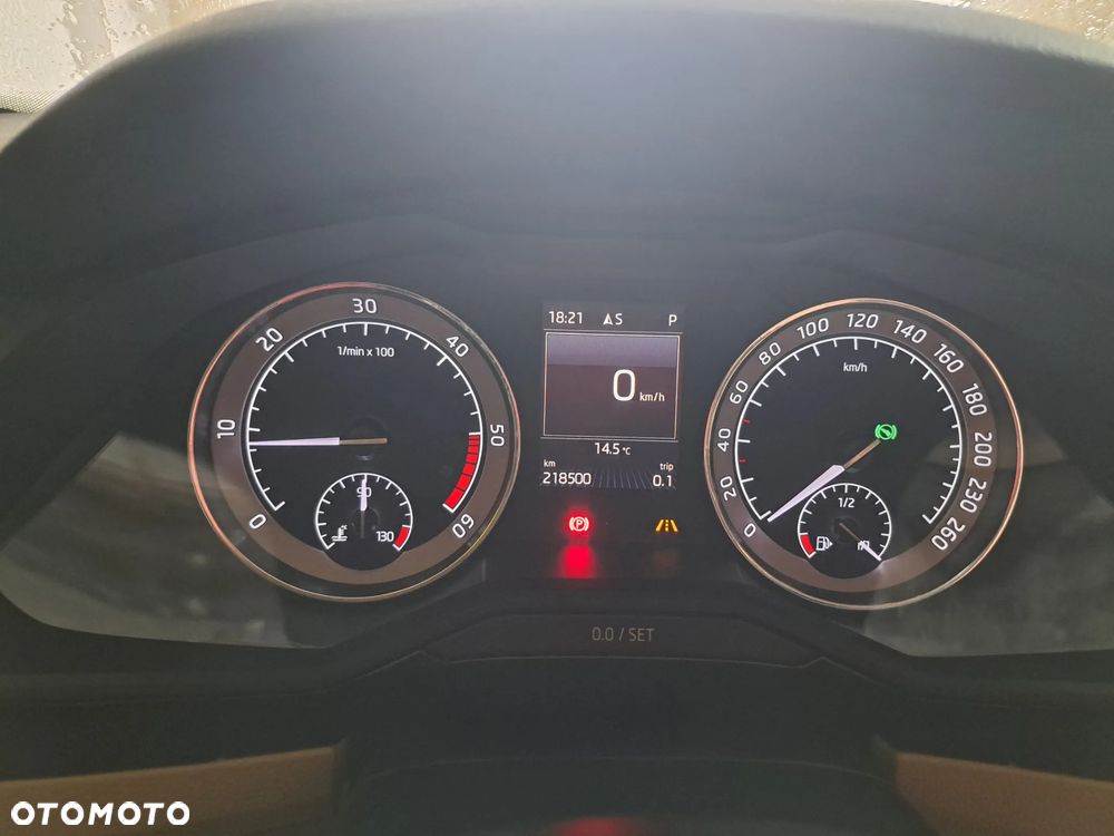 Skoda Superb 2.0 TDI 4x4 L&K DSG - 18