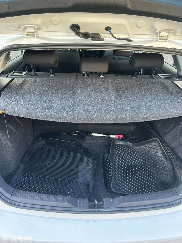 Toyota Auris 1.33 VVT-i Active - 7