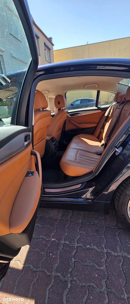 BMW Seria 5 520d xDrive - 13