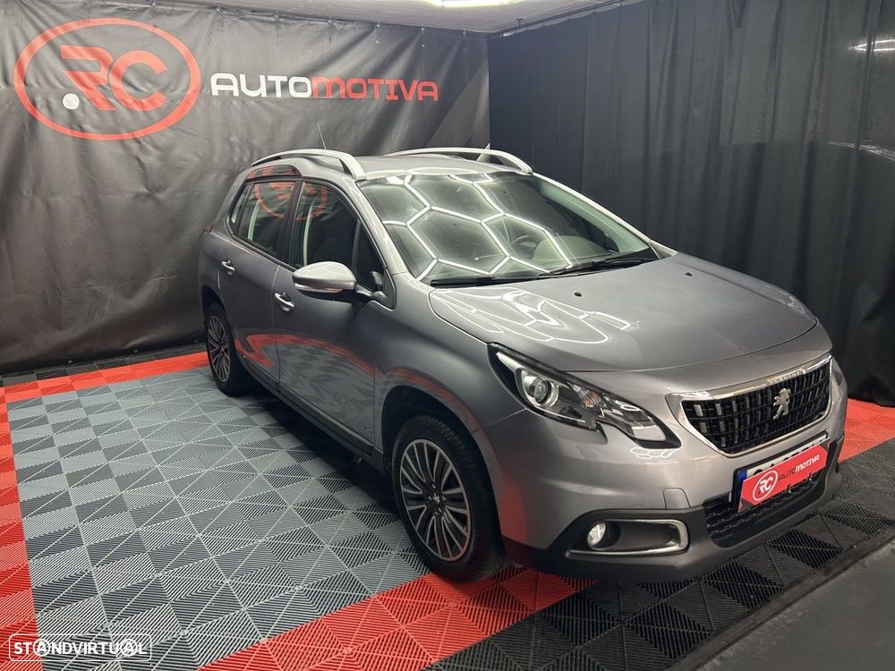 Peugeot 2008 1.2 PureTech Allure - 1