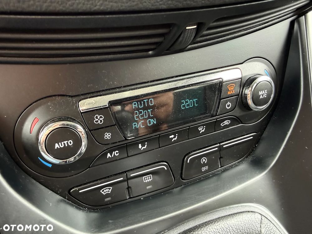 Ford Kuga 2.0 TDCi 2x4 SYNC - 27