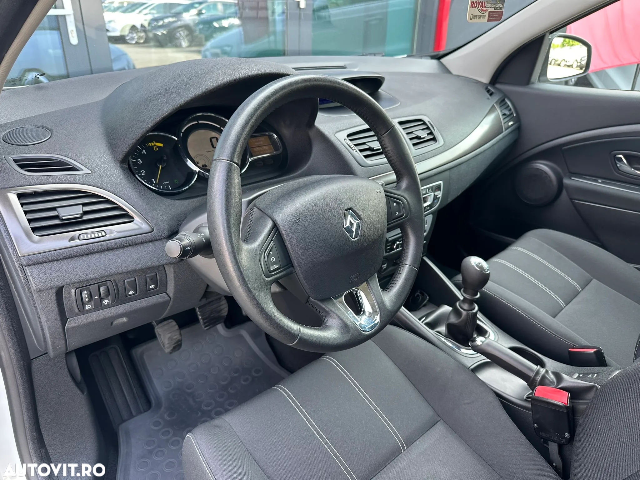 Renault Megane 1.5 dCi Expression - 13