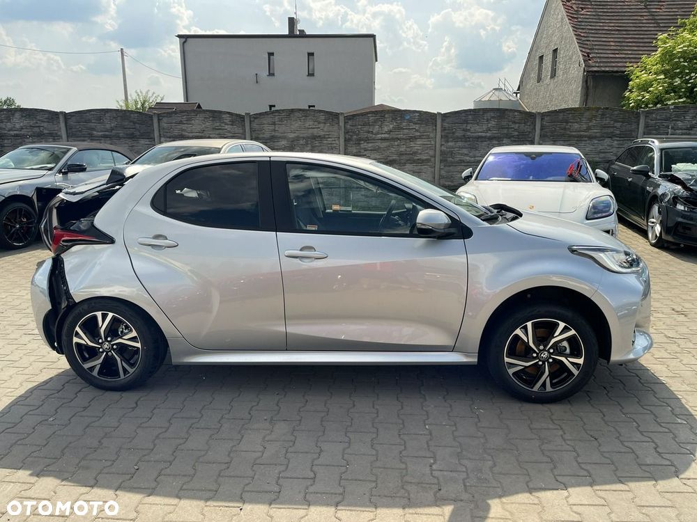 Toyota Yaris - 2