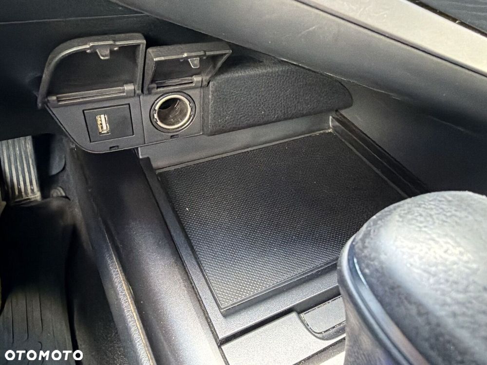 Toyota Camry 2.5 Hybrid Prestige CVT - 15