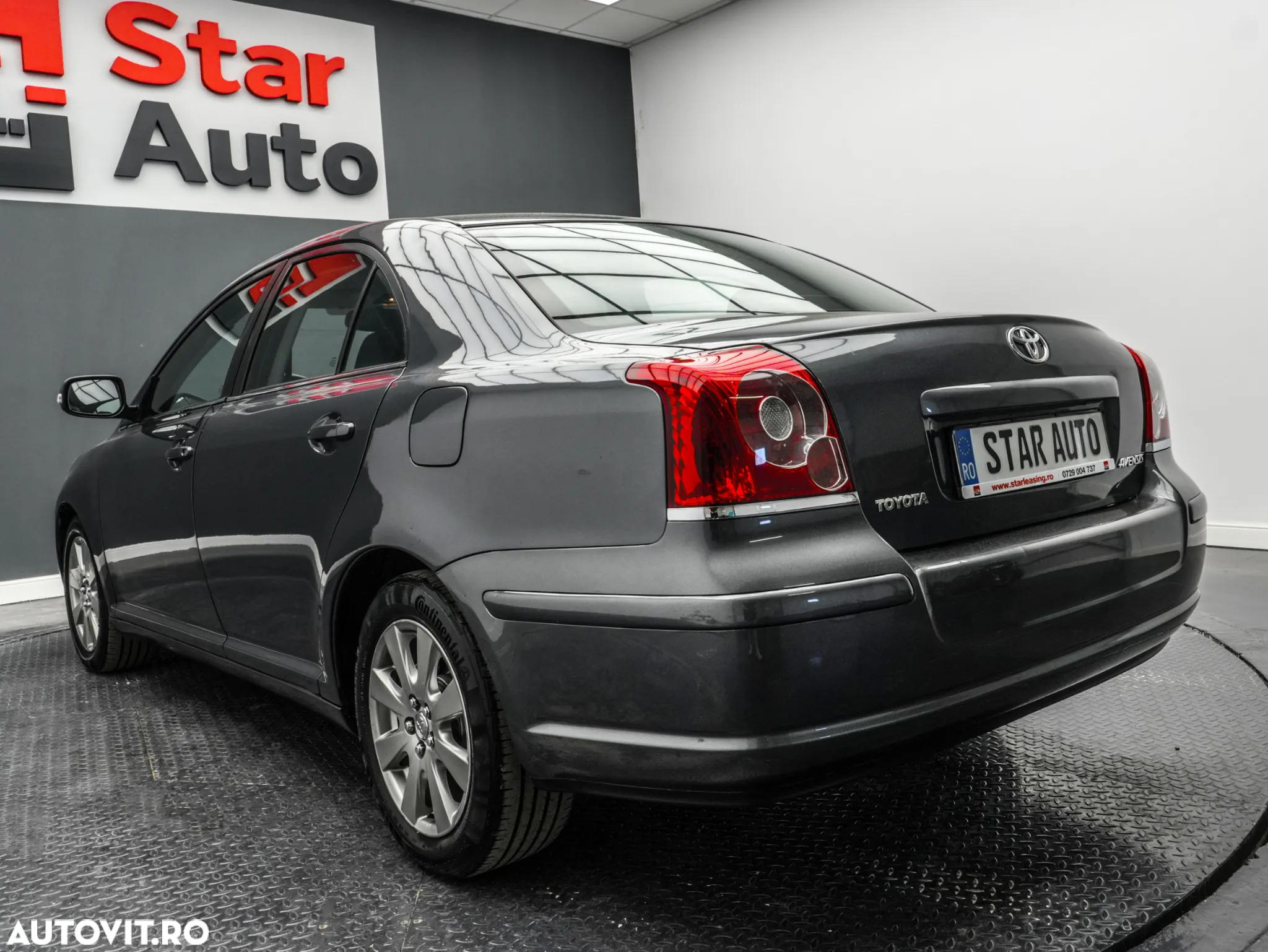 Toyota Avensis 1.8 Sedan Terra - 4