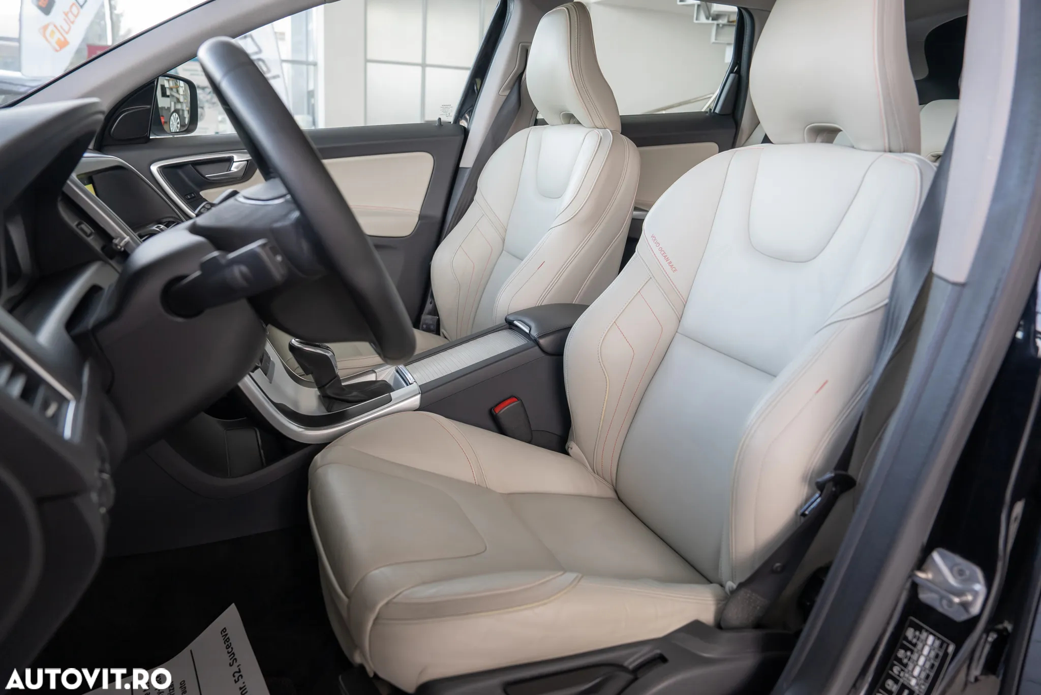Volvo XC 60 D4 AWD Geartronic Ocean Race - 7